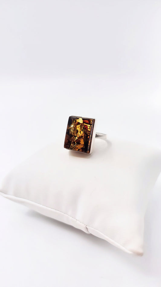 Unique ring with square amber – adjustable size