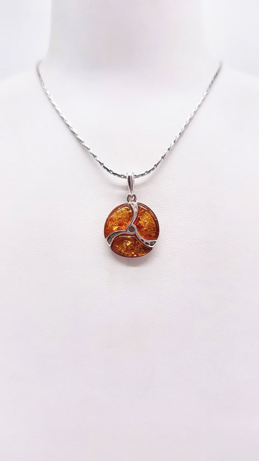 Women's pendant made of genuine amber & silver – with chain