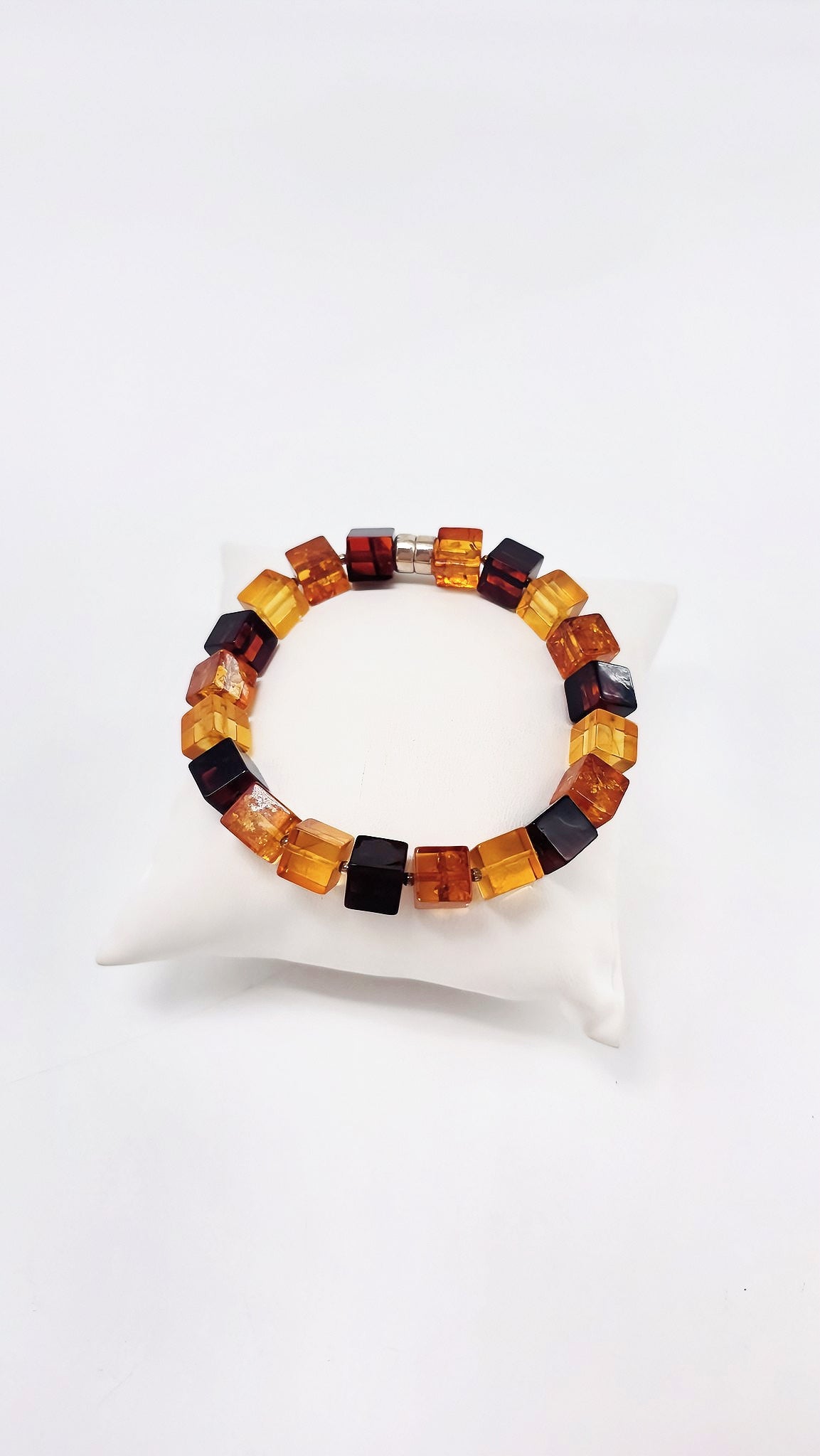 Goldbraunes Bernsteinarmband – stilvoll & einzigartig