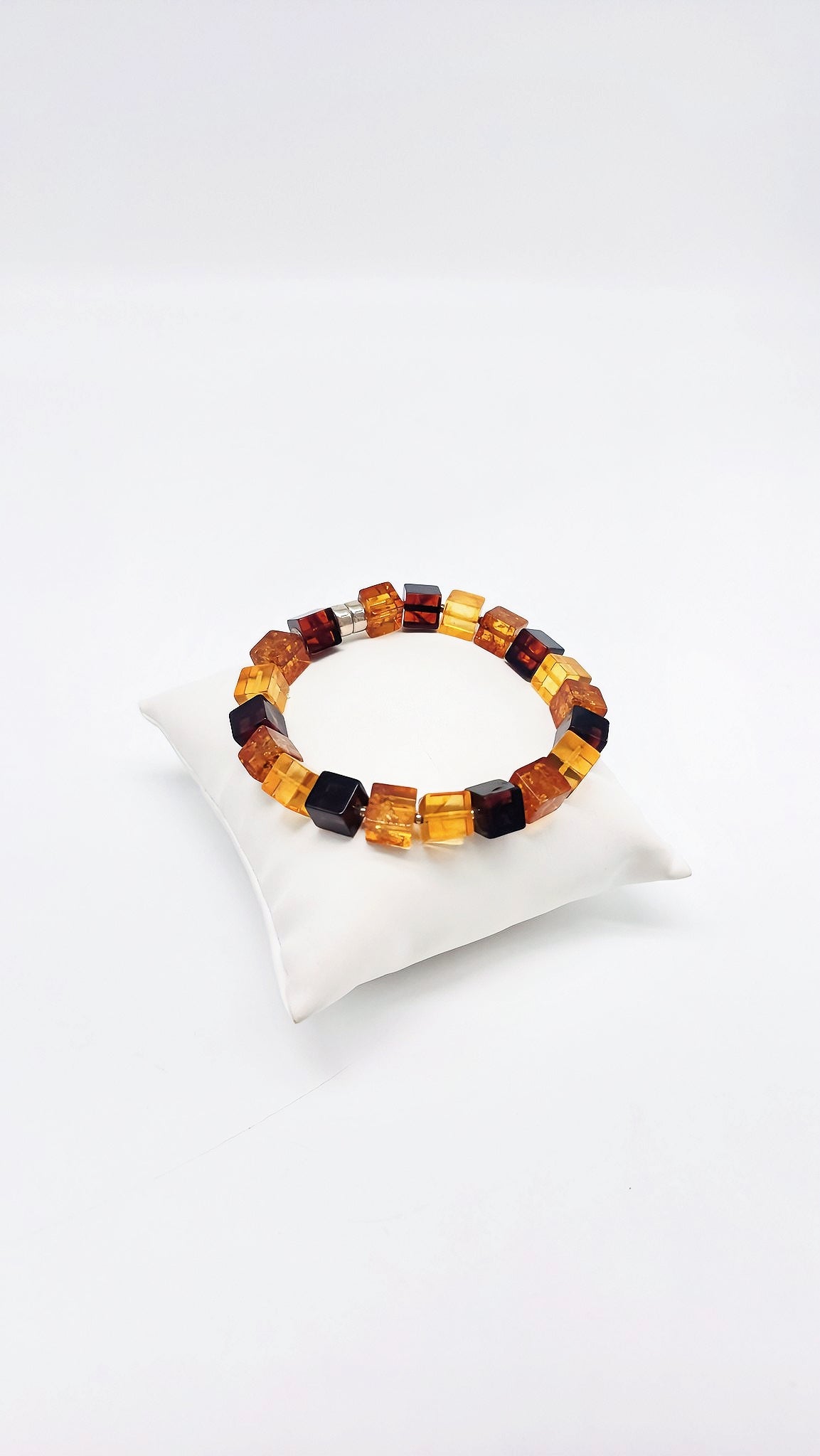 Goldbraunes Bernsteinarmband – stilvoll & einzigartig