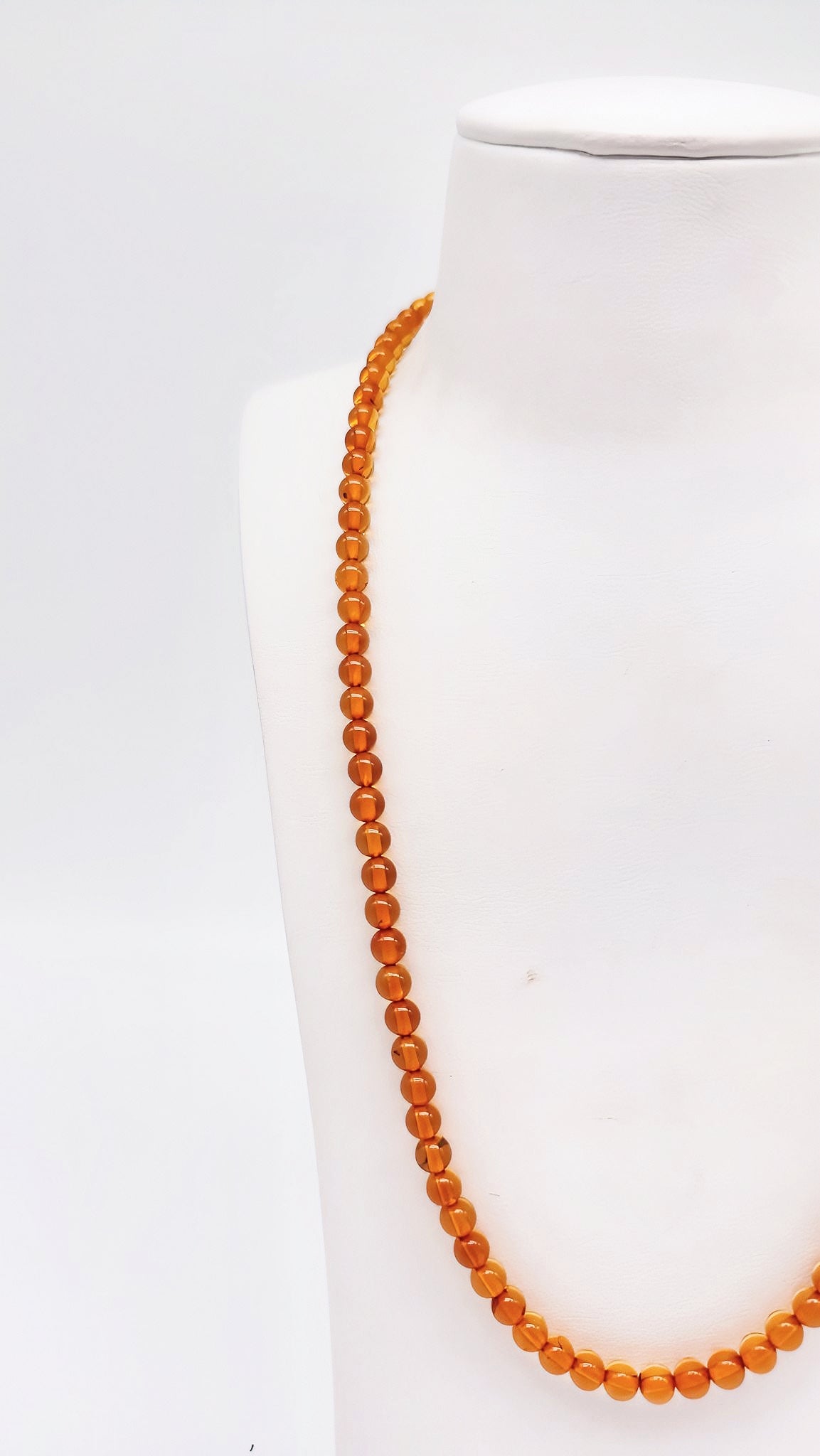 Filigrane Bernstein Kette mit elegantem Verlauf