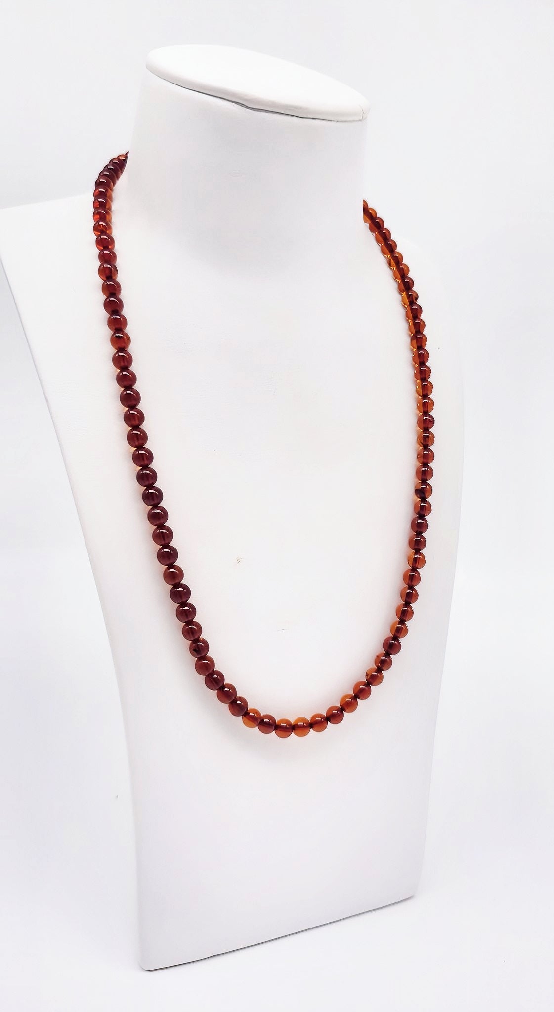 Filigrane Bernstein Kette mit elegantem Verlauf