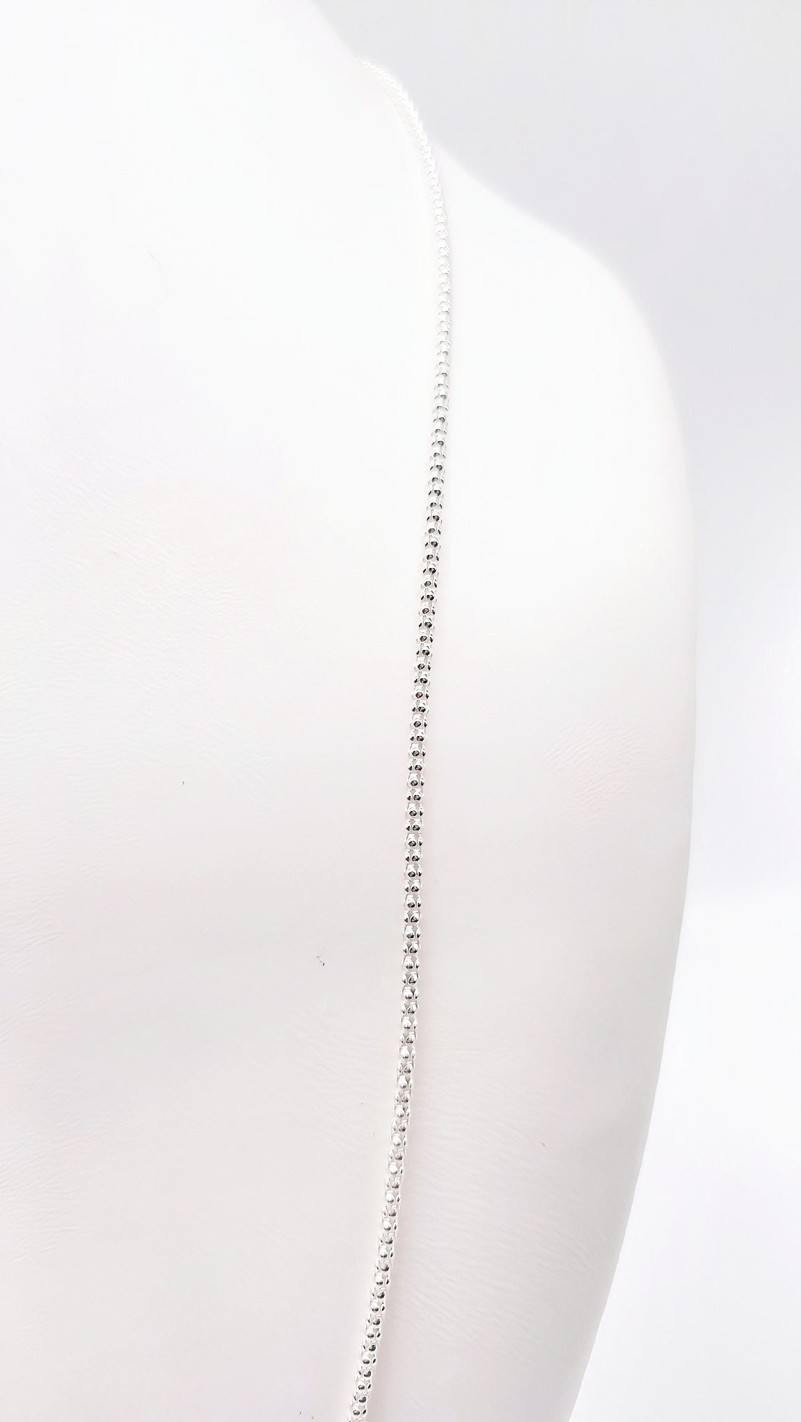 Robust silver chain – ideal for pendants & charms