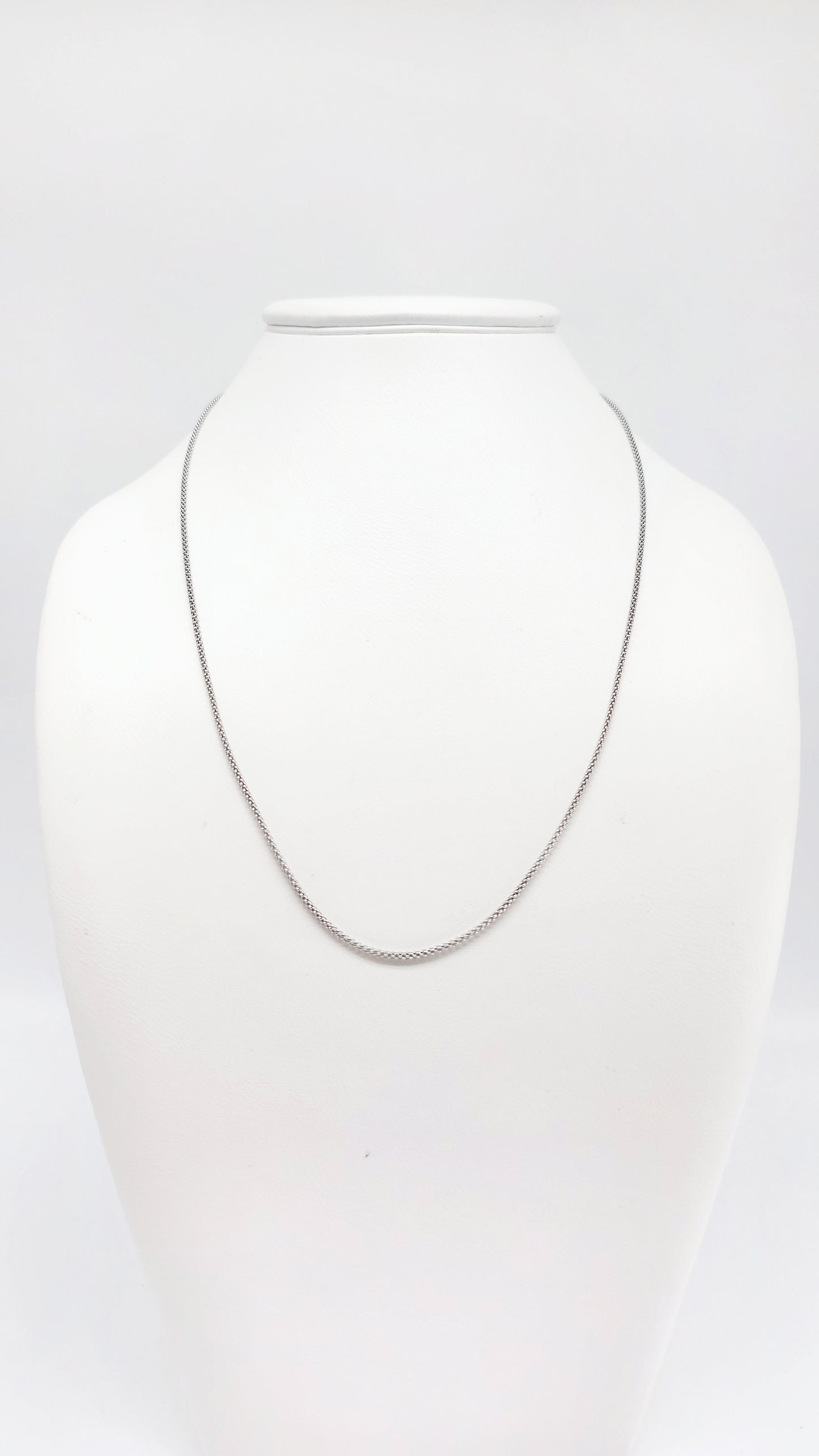 Robust silver chain – ideal for pendants & medallions