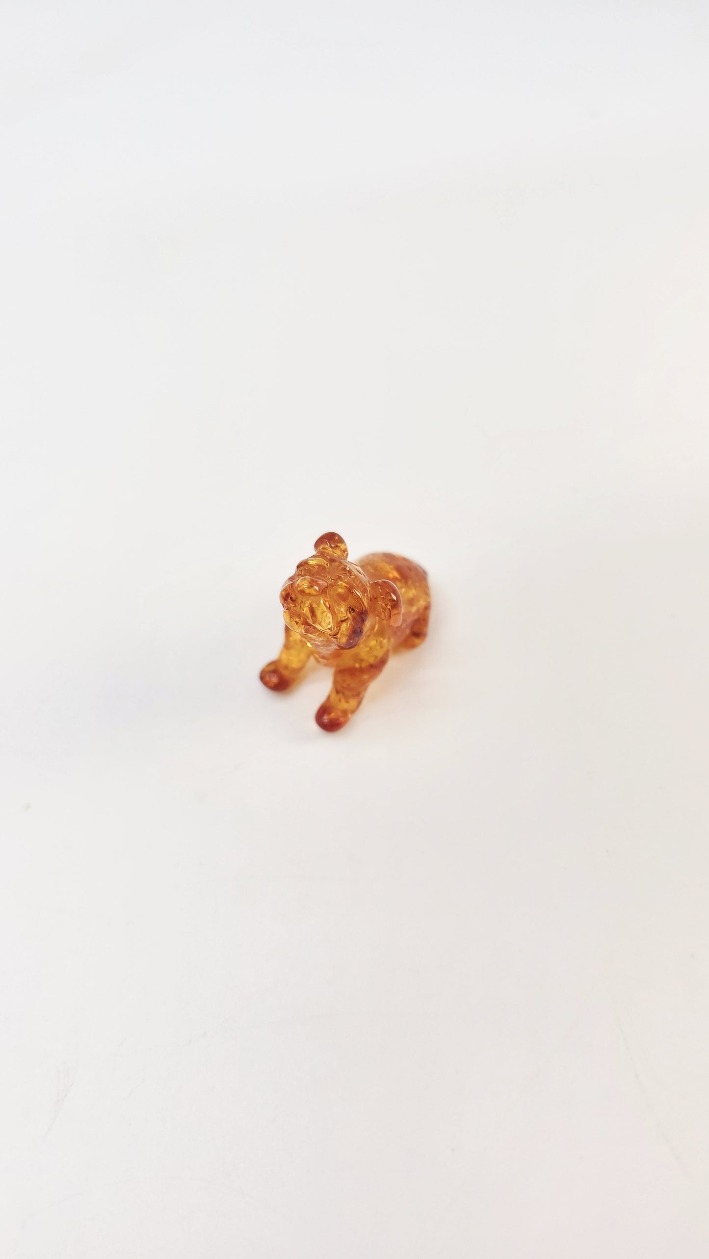 Hund-Figur aus echtem Bernstein – Symbol für Freundschaft