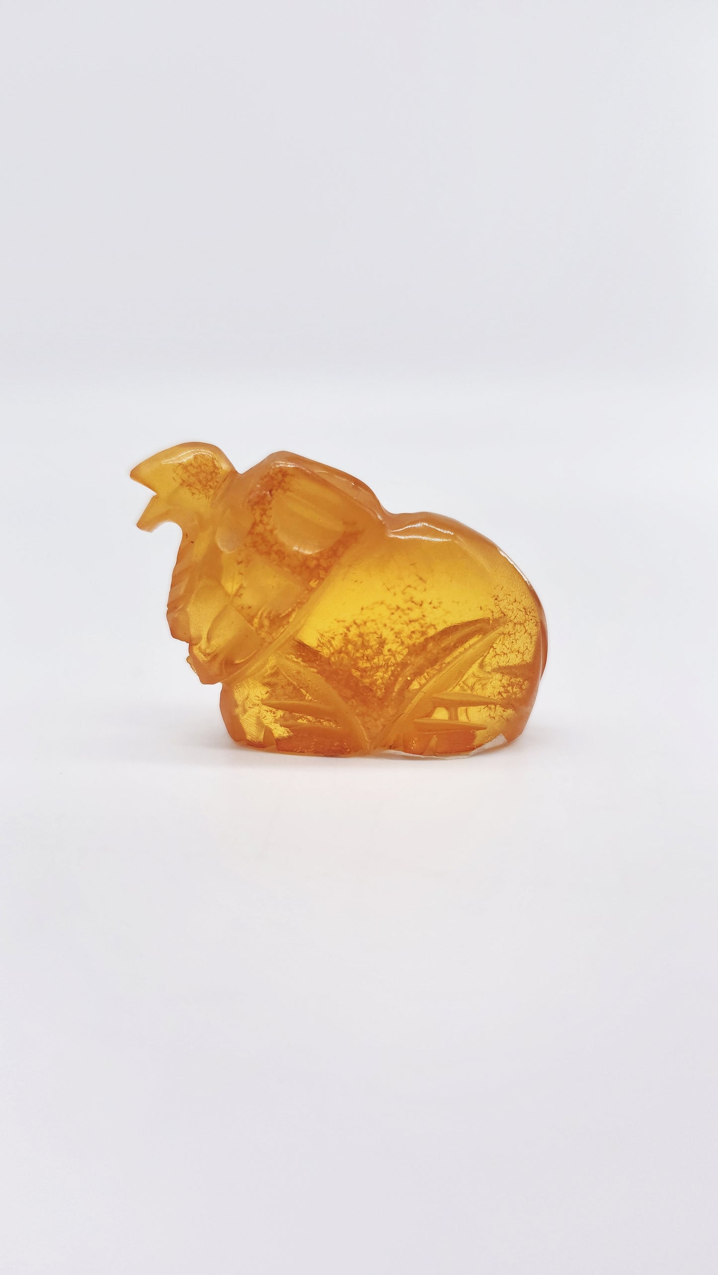 Abstrakter Bernstein-Elefant – Geschenkidee mit Bedeutung