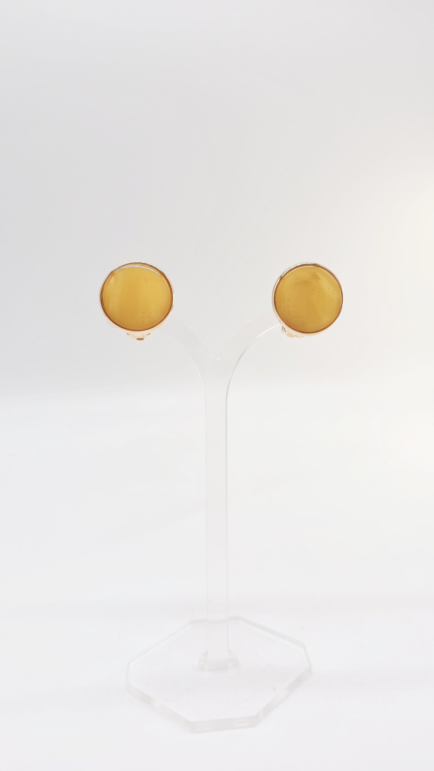 Ohrschmuck – Vergoldete Ohrclipse mit Naturstein