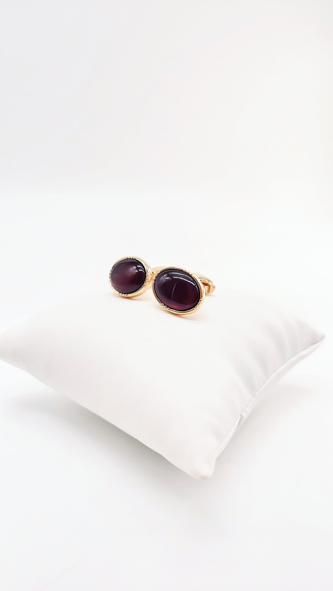 Golden amber cufflinks – classic & timeless