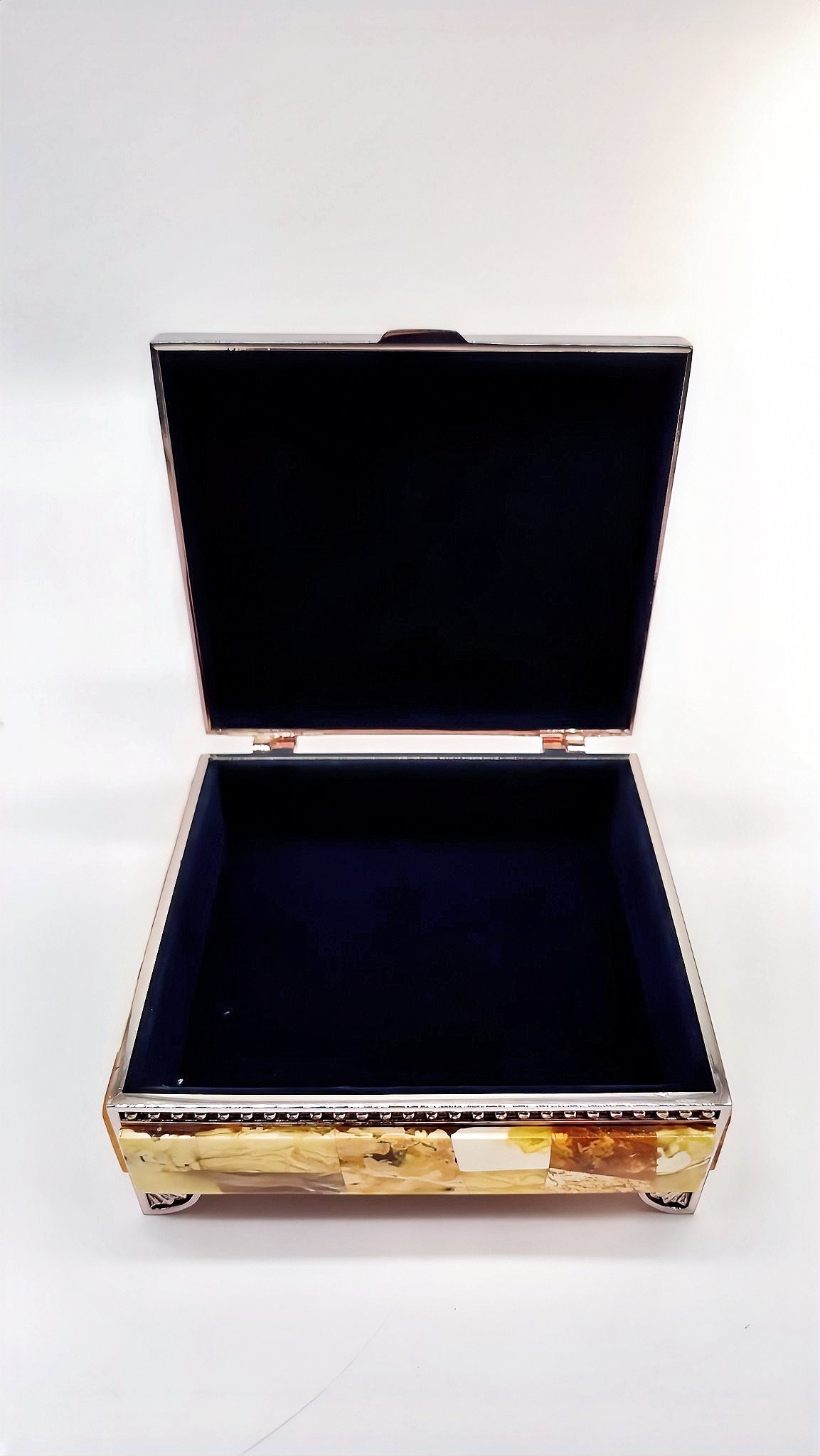 Jewelry box with large compartment & precious amber