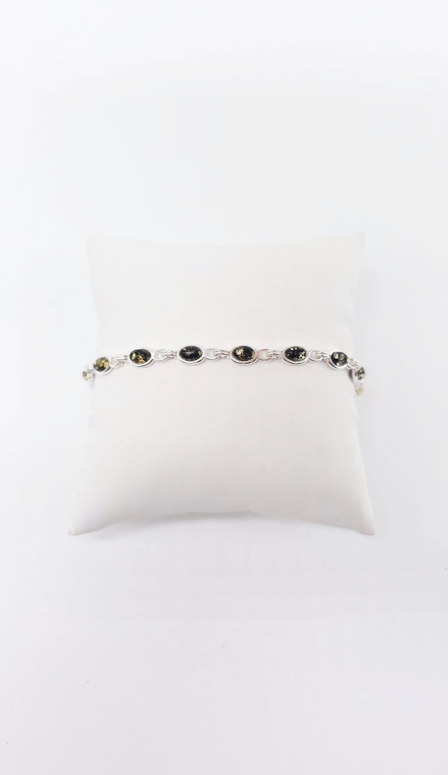 Fine silver bracelet with amber elements