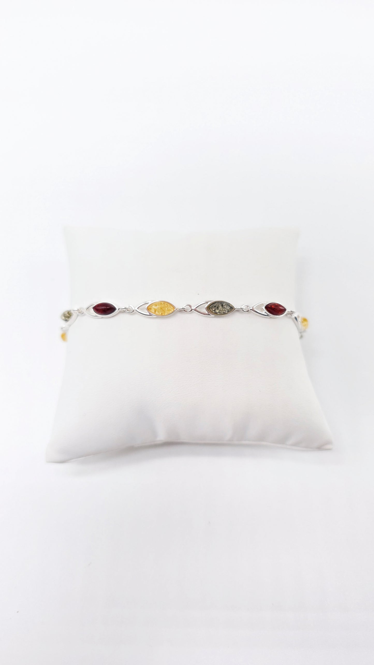 Fine silver bracelet with amber elements
