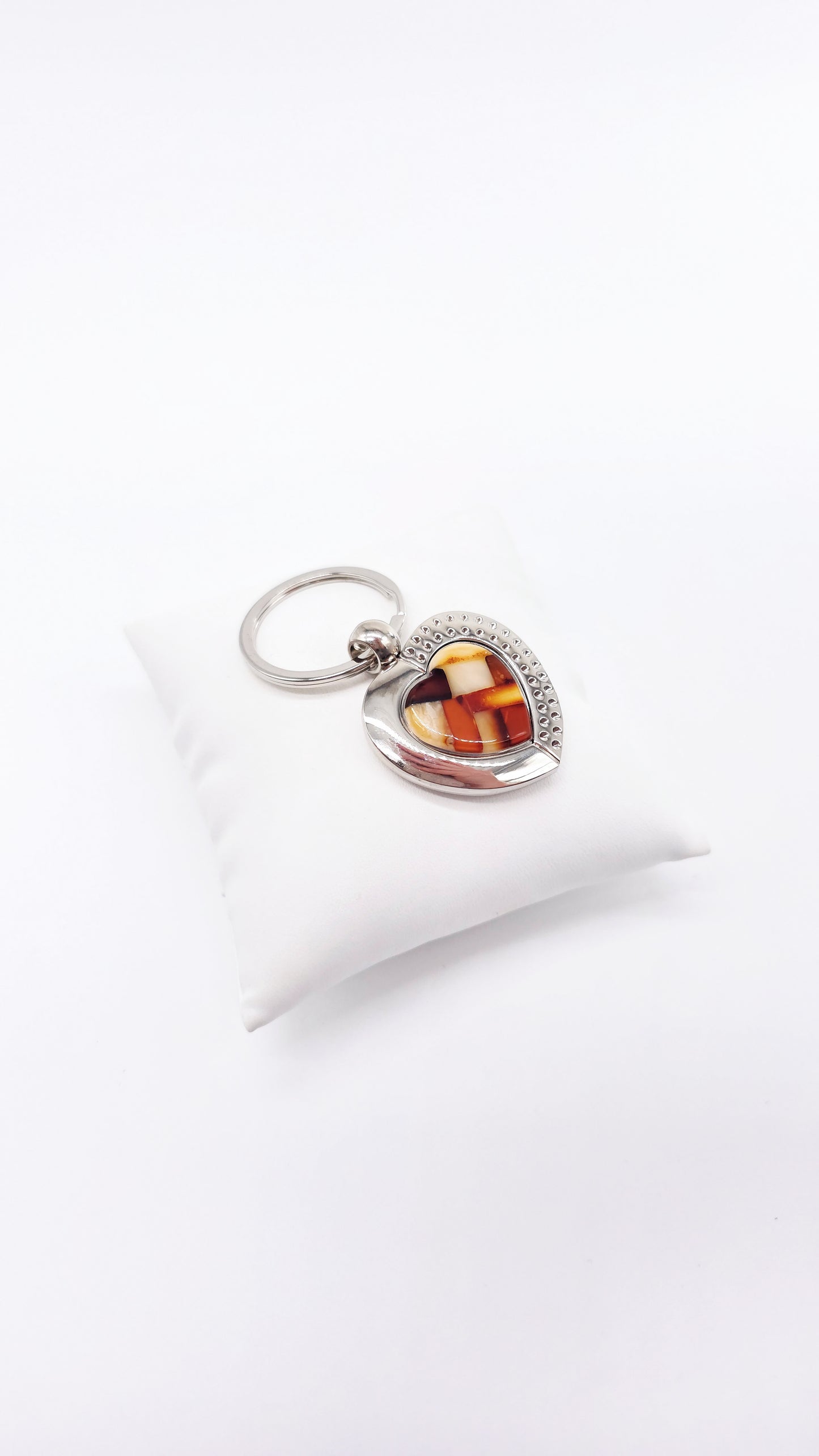 Romantic keychain with natural amber