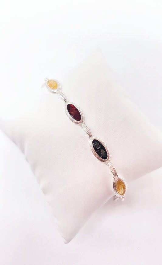 Women's bracelet made of 925 silver amber