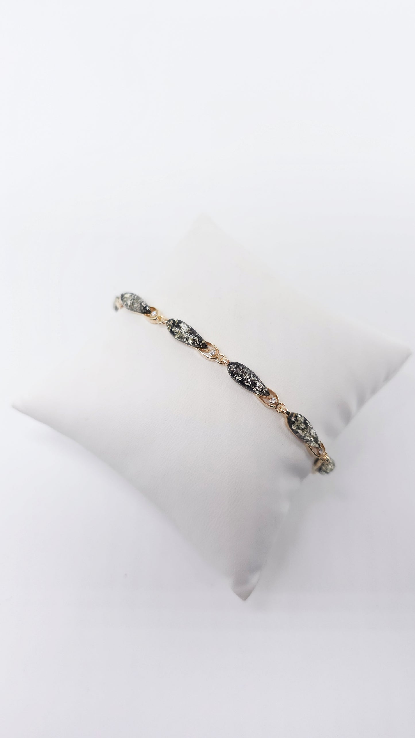 Fine bracelet with genuine amber – 925 silver gold-plated