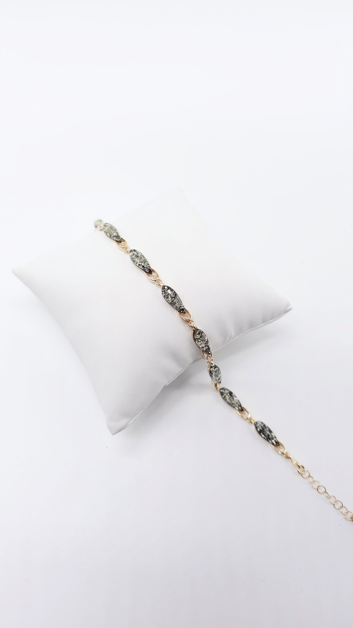 Fine bracelet with genuine amber – 925 silver gold-plated