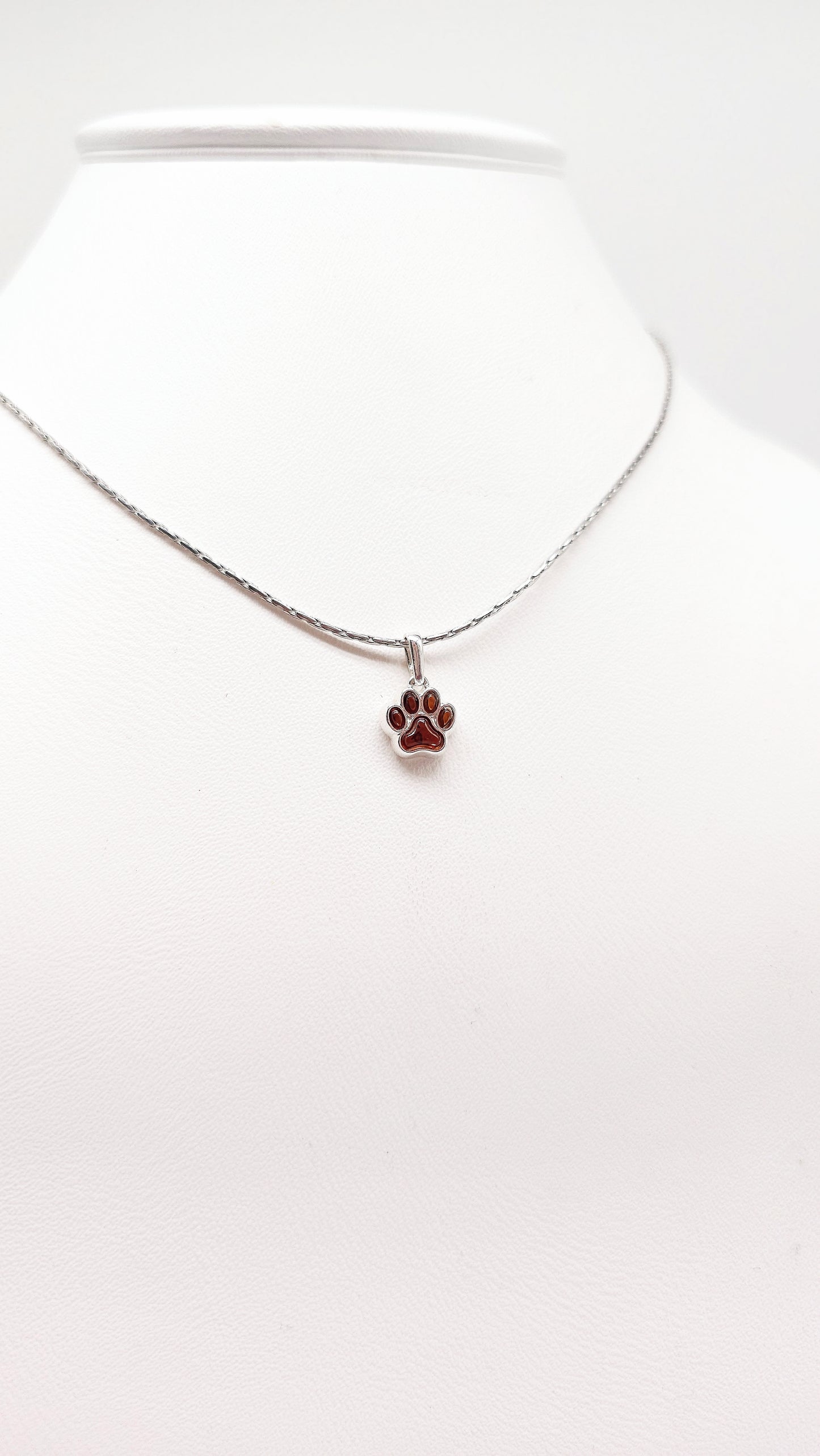 Hundepfoten Anhänger – Schmuck für Tierfreunde