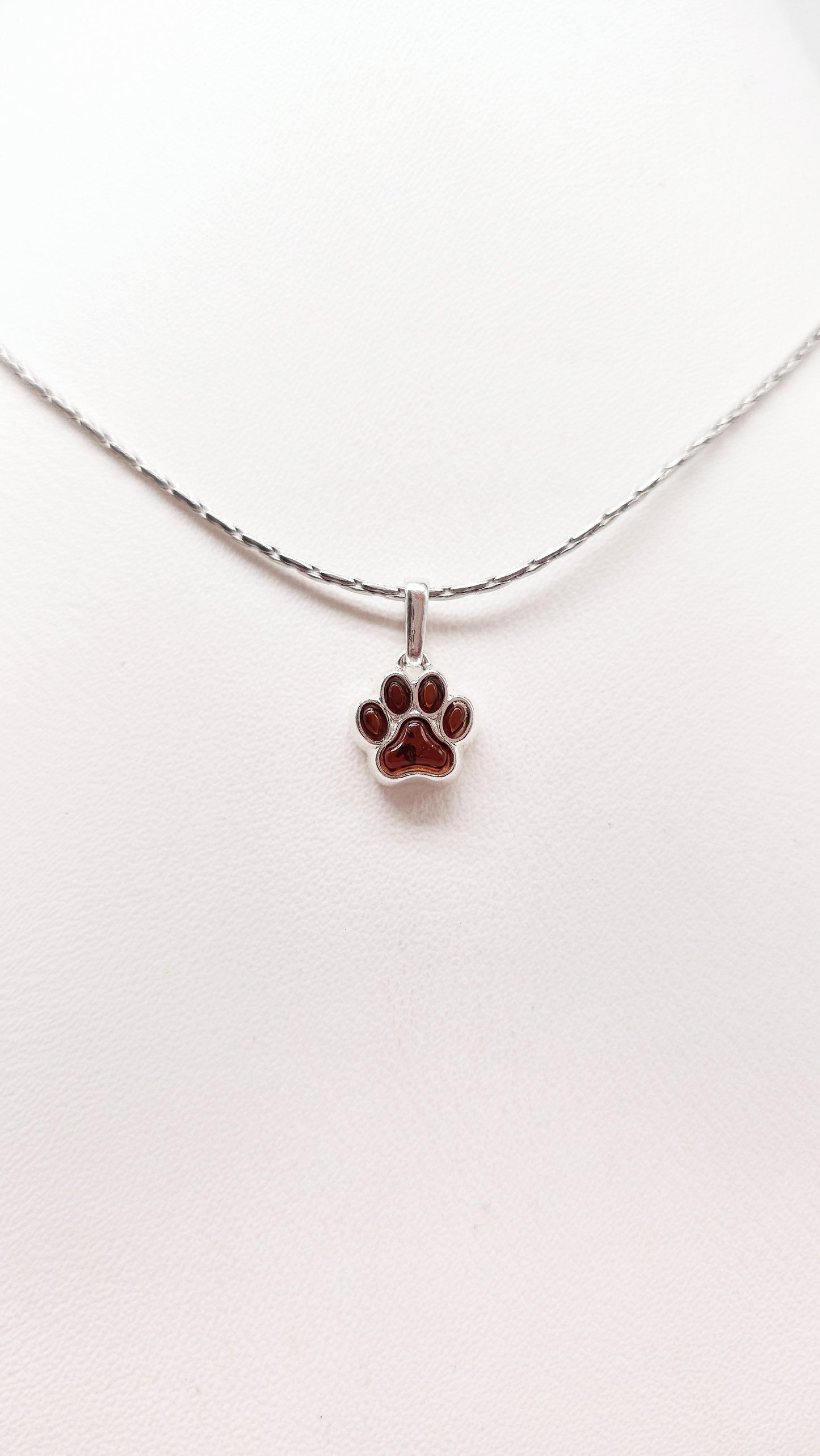 Hundepfoten Anhänger – Schmuck für Tierfreunde
