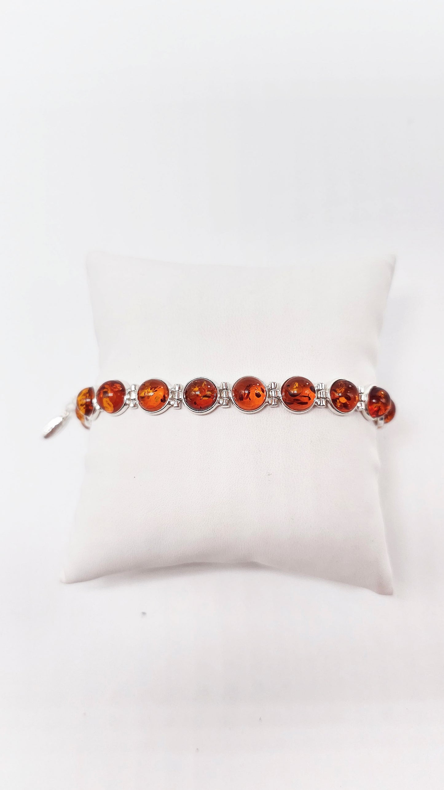 Amber bracelet with lobster clasp – elegant
