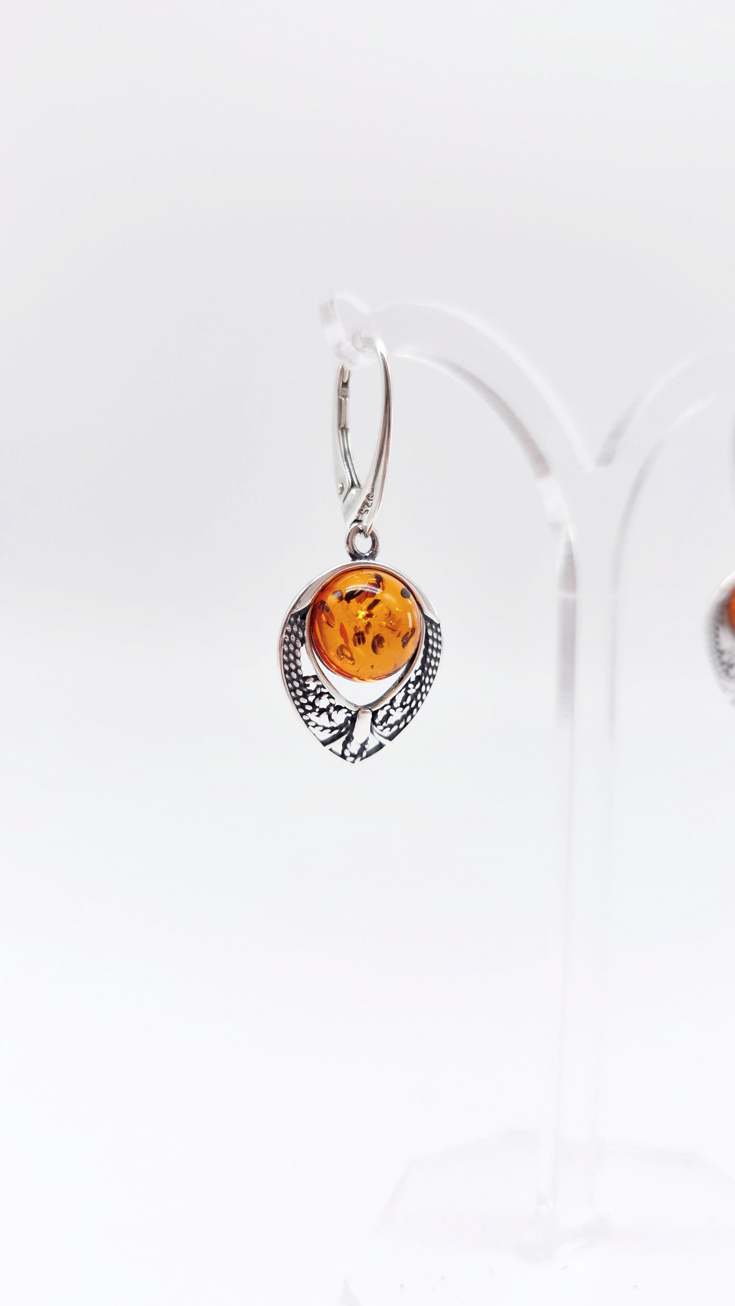 Earrings with amber & wings made of 925 silver