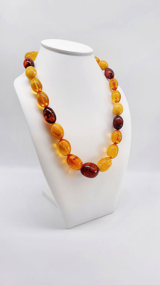 Golden splendor: Exclusive amber necklace