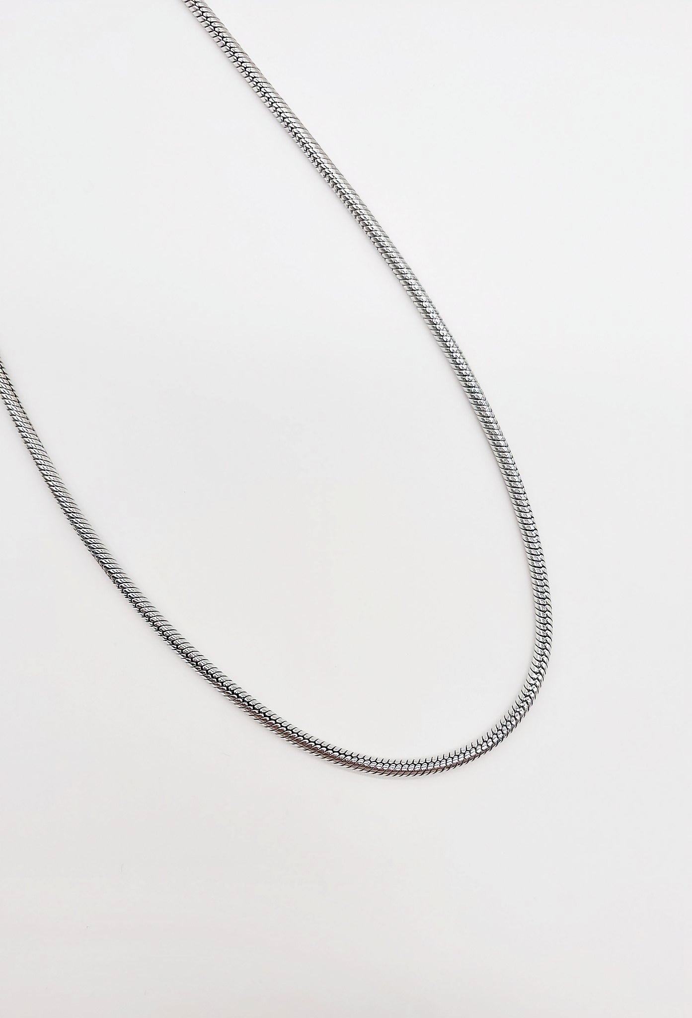 Exquisite rhodinierte Kette aus 925er Sterlingsilber