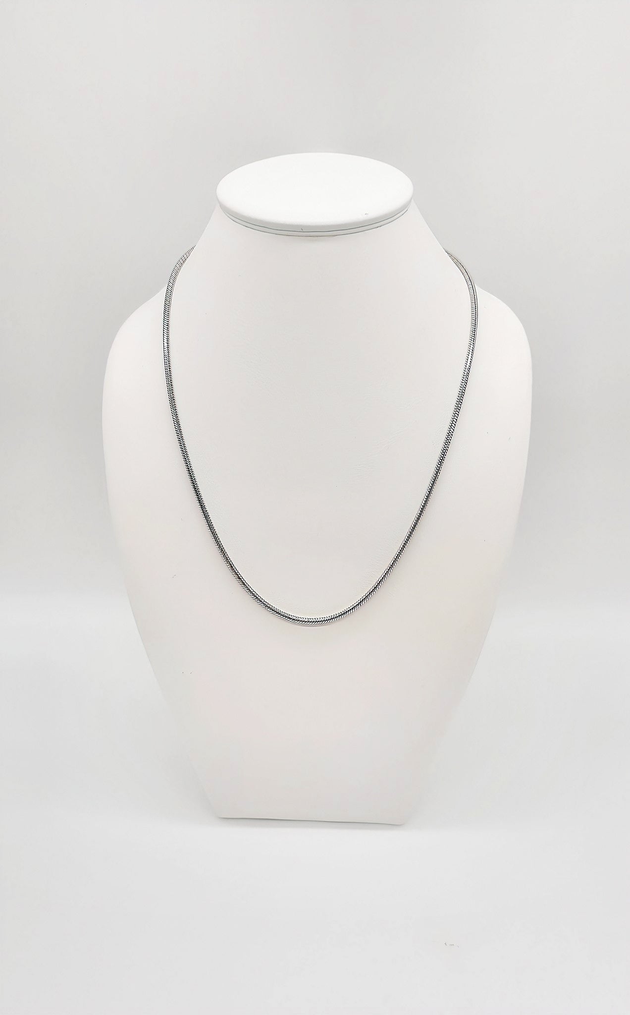 Exquisite rhodinierte Kette aus 925er Sterlingsilber