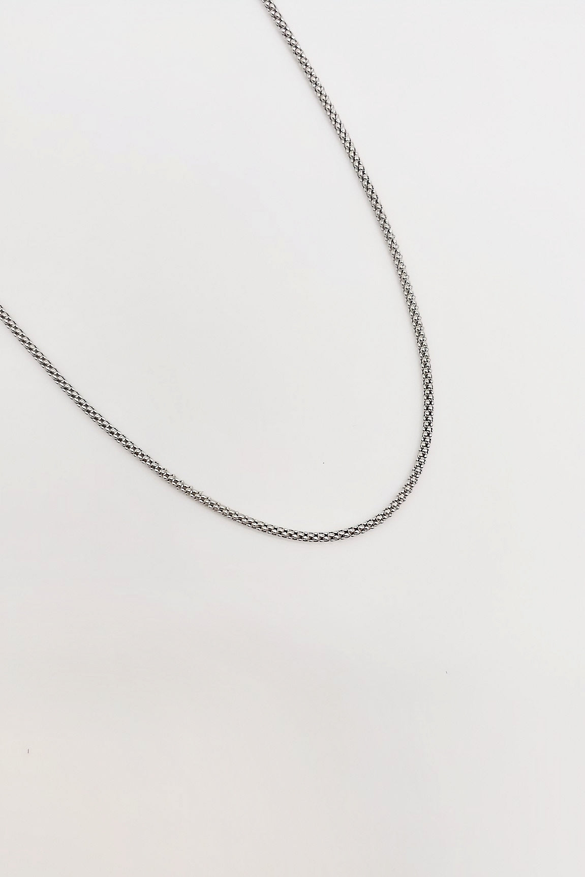 Feine rhodinierte Kette aus 925er Sterlingsilber