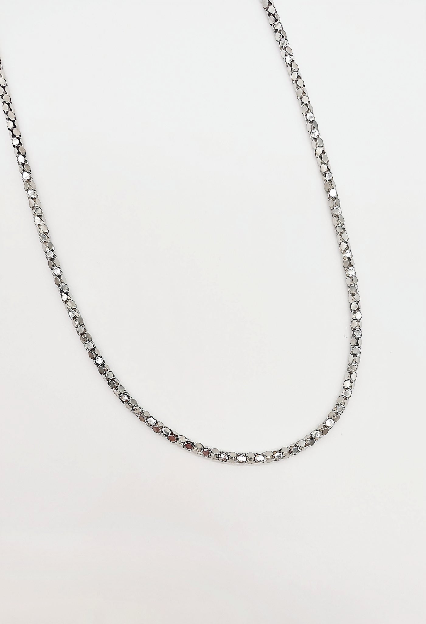 Elegant rhodium-plated chain made of 925 sterling silver
