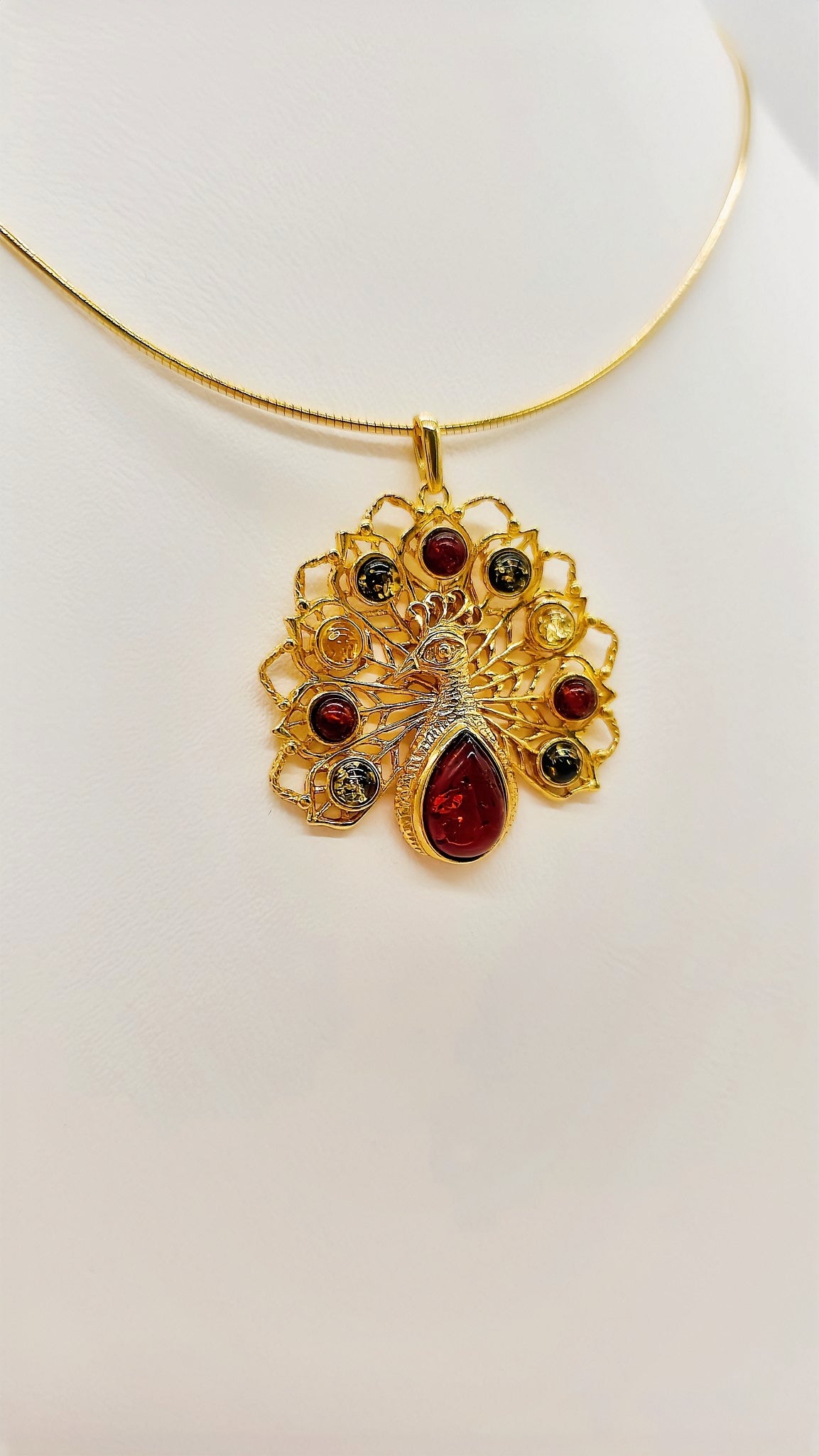 Peacock pendant gold-plated – exotic & high-quality