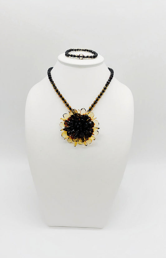 Flower magic in amber – artistic necklace