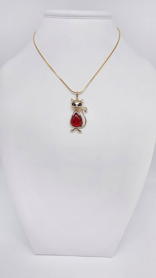 Elegant gold-plated cat pendant with amber