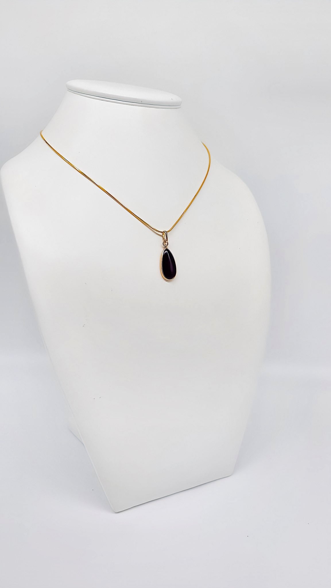 Gold-plated drop pendant
