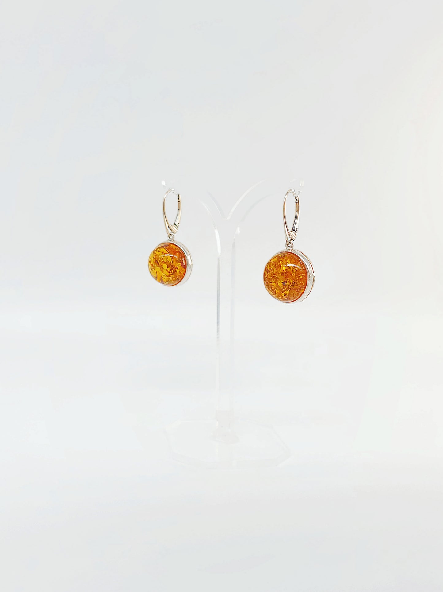 Elegant amber earrings