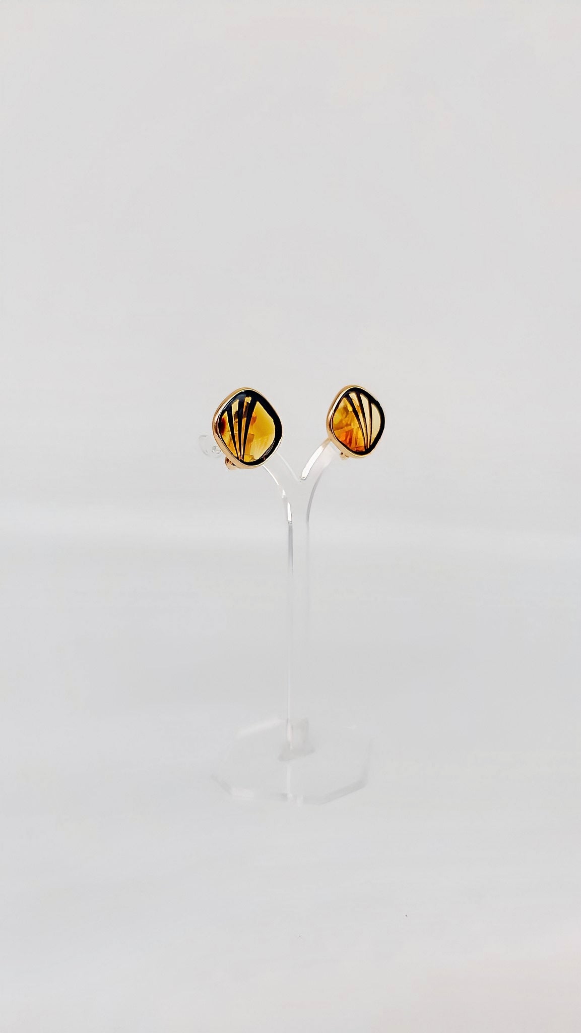 Genuine amber in gold setting – luxurious ear clips