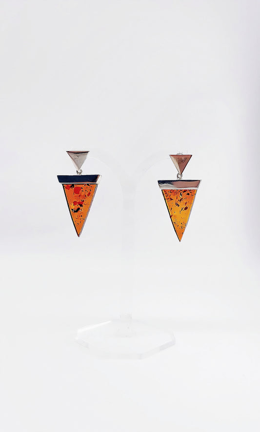 Modern silver earrings with geometric amber design