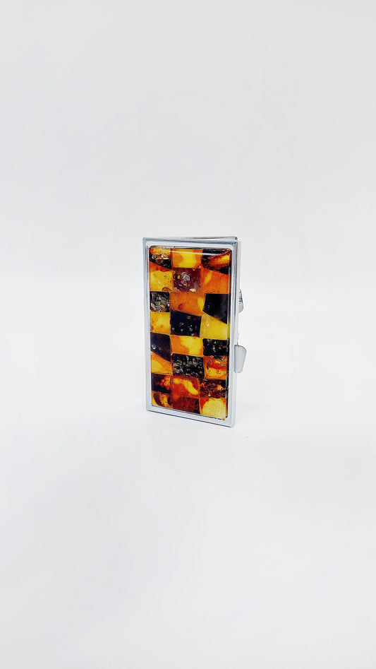 Pill box for on the go – stylish & functional