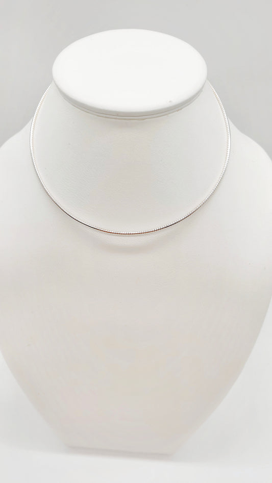 Simple choker made of 925 silver – perfect for stylish outfits, thickness 2mm