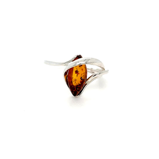 Elegante damesring met natuurlijke barnsteen
