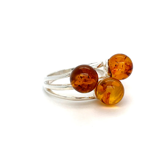 Moderner 925er Silberring mit drei echten Bernsteinen