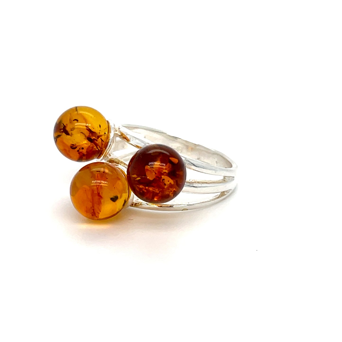 Moderner 925er Silberring mit drei echten Bernsteinen