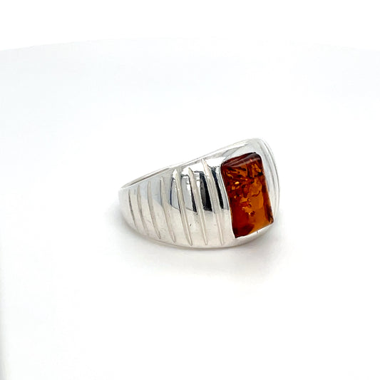 Silver statement ring with amber – unisex design