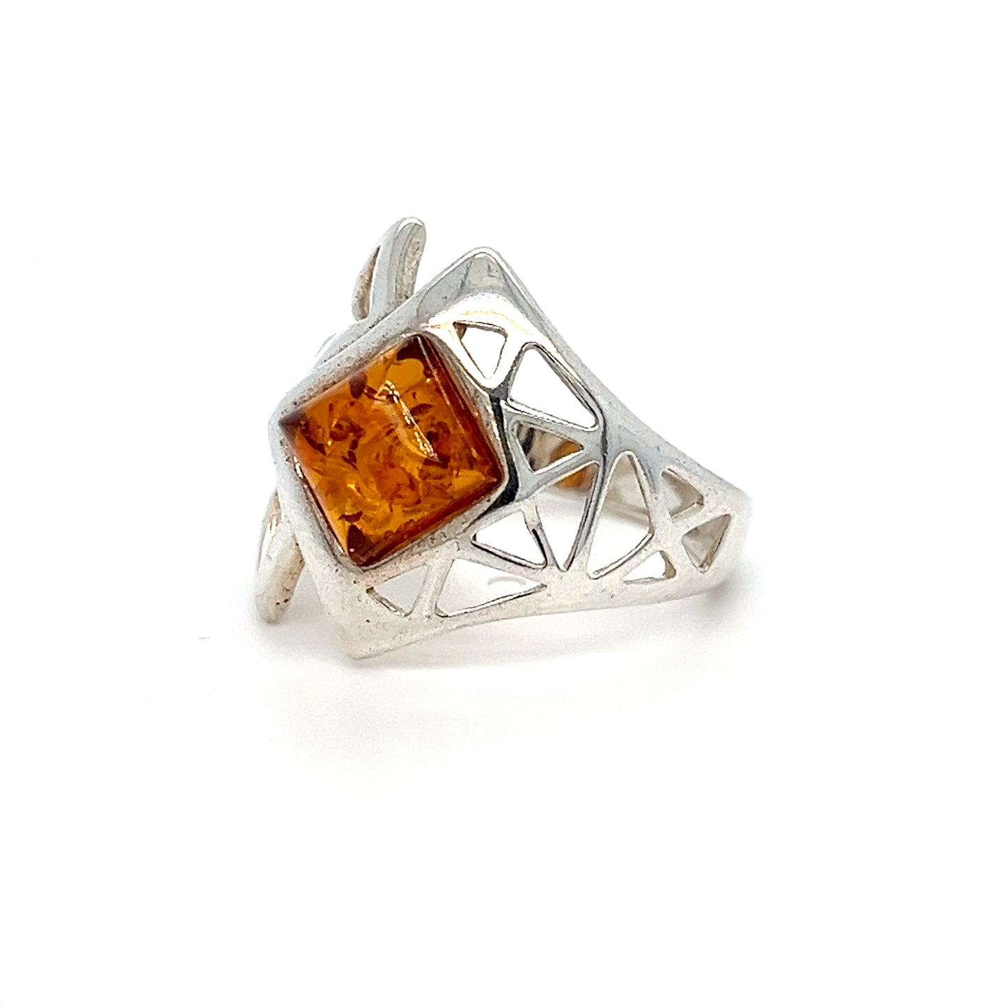 Moderne designring met barnsteen – 925 zilver