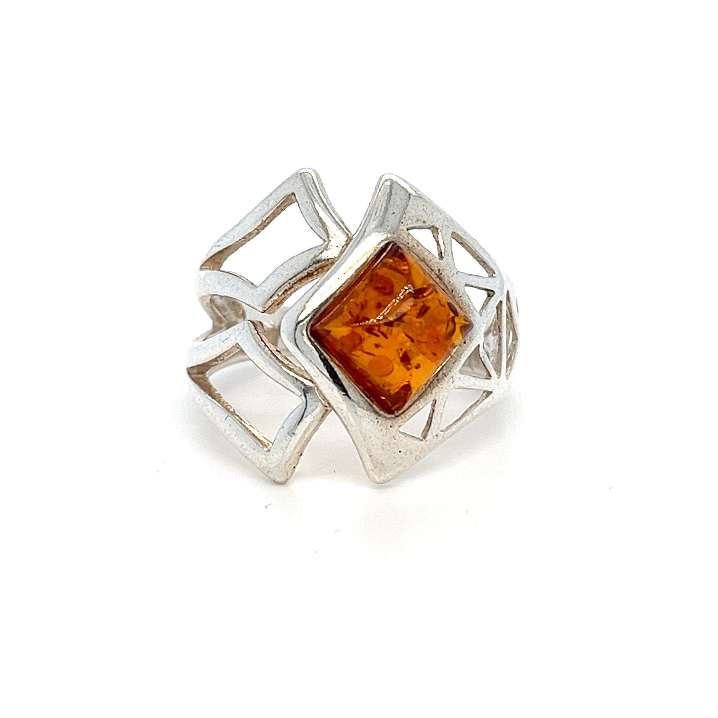 Moderne designring met barnsteen – 925 zilver