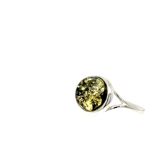 Damesring met groene barnsteen – stijlvol & elegant