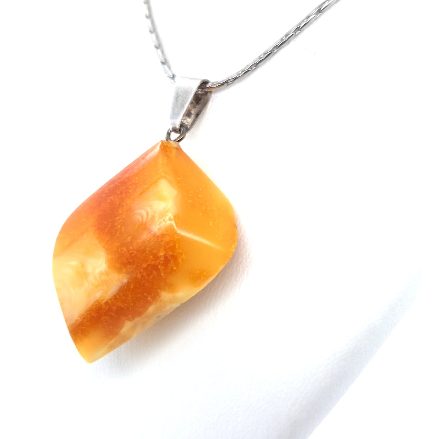 Unikat Bernstein Anhänger aus 925er Sterlingsilber