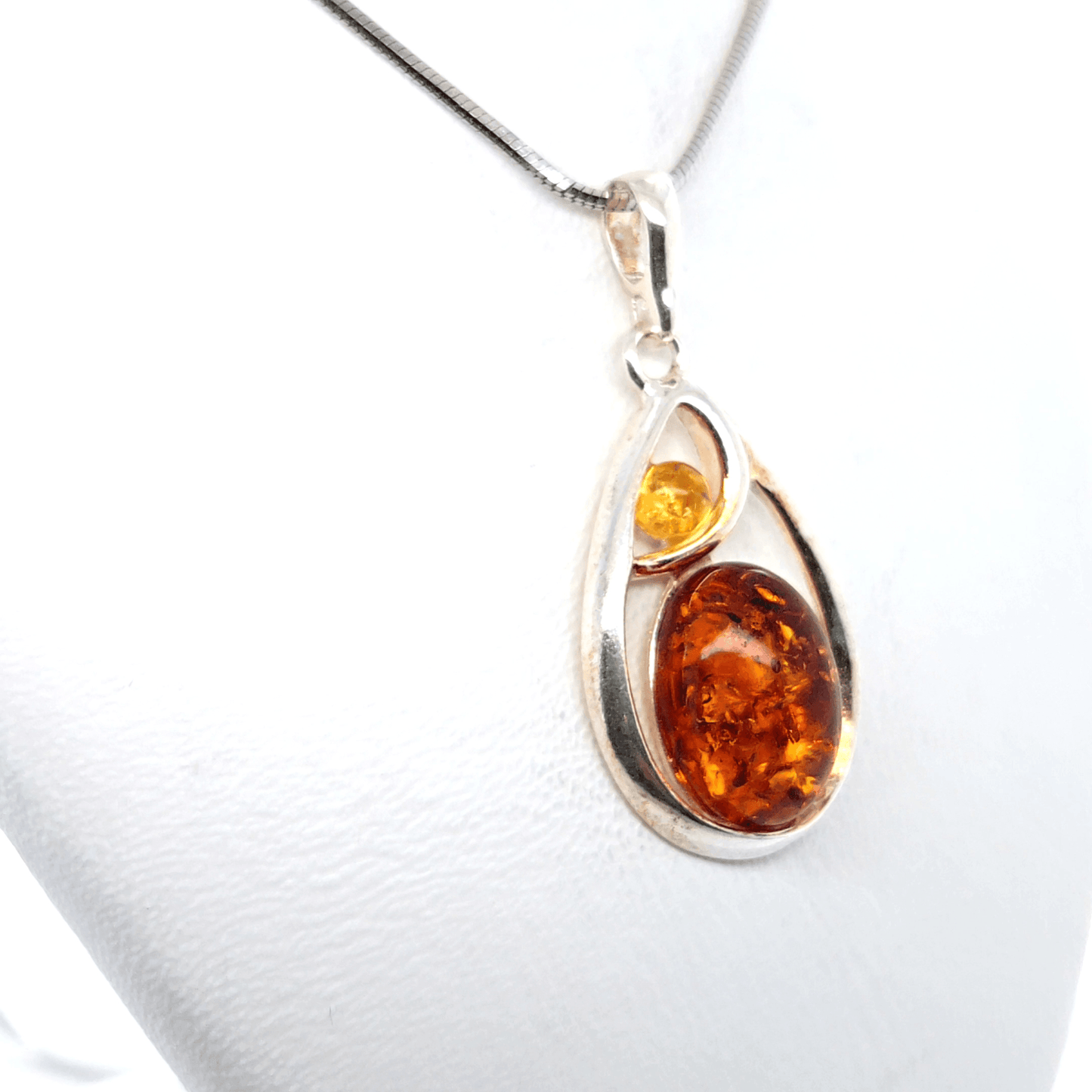 Dames hanger met echte barnsteen zilver