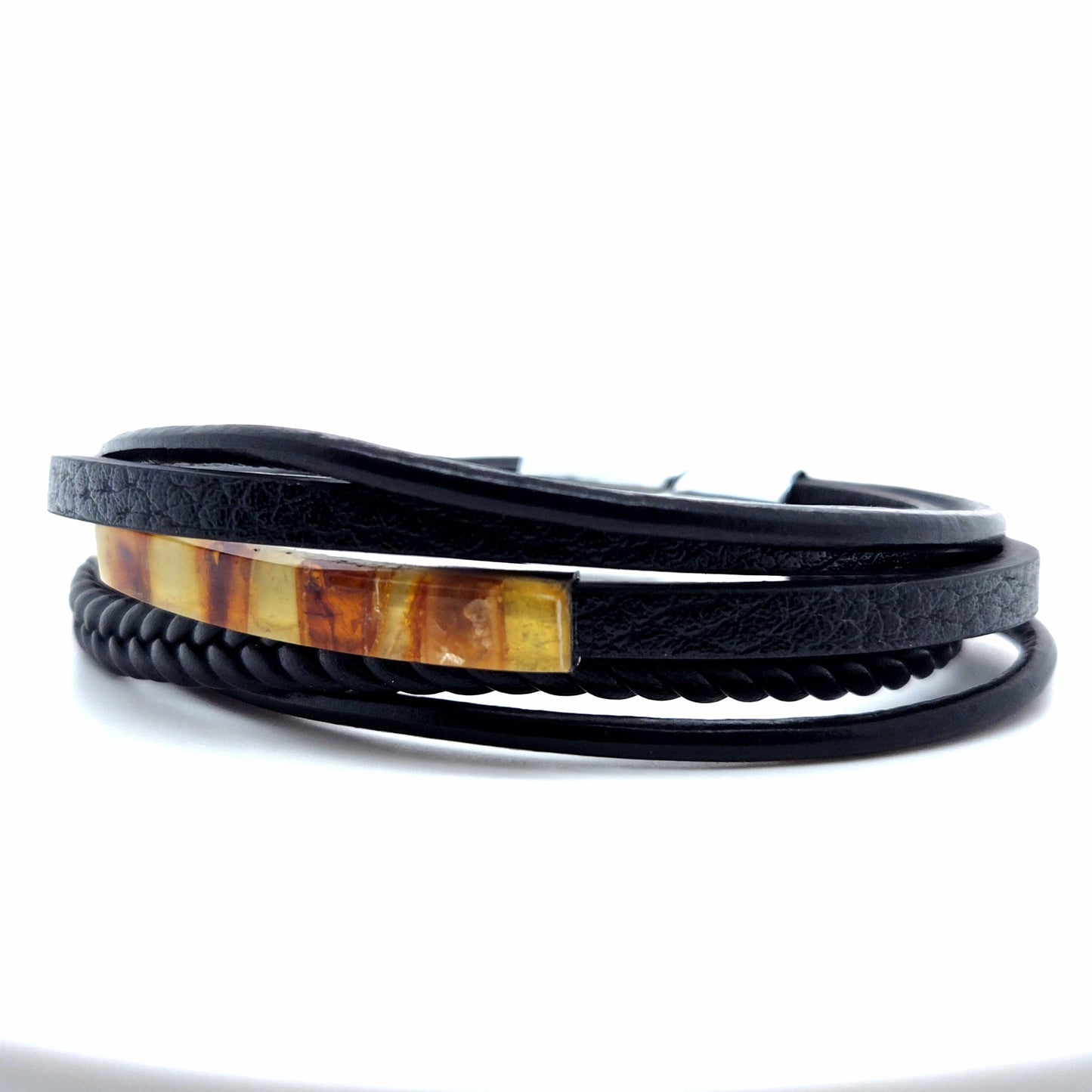 Unisex Lederarmband mit baltischem Bernstein – Robust & Stilvoll