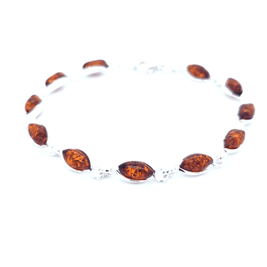Minimalistische damesarmband met echte barnstenen navettes in zilver
