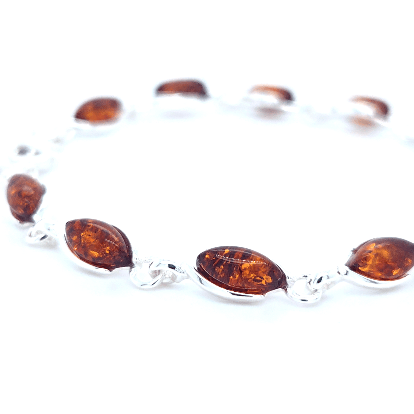 Minimalistisches Damen-Armband mit echten Bernstein-Navettes in Silber