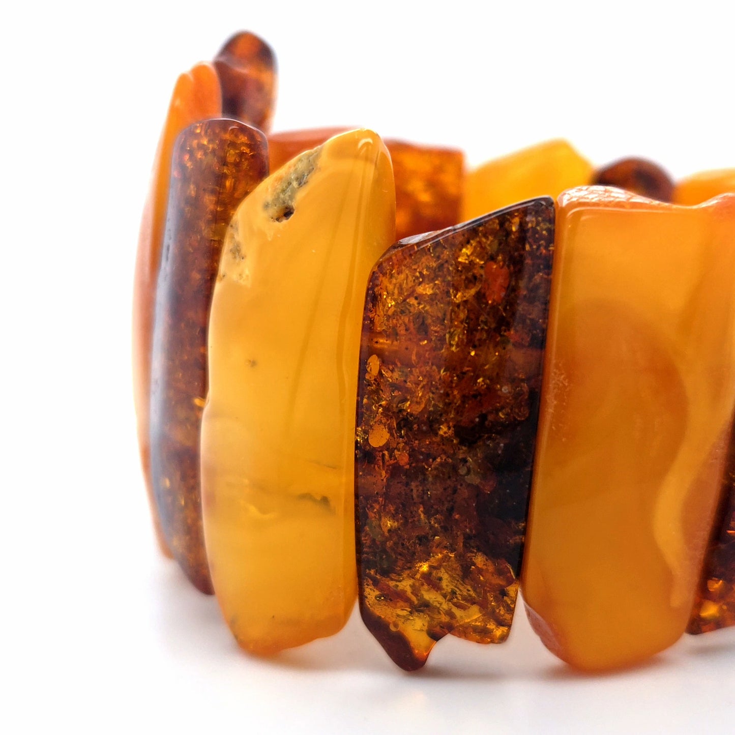 Unique amber bracelet – timeless beauty